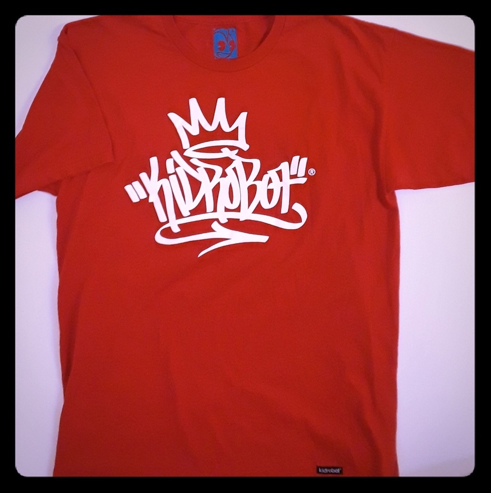 Kid Robot Tee Size LARGE